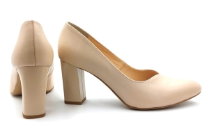 Piękne pantofle na 8 cm słupek Karollo Violli