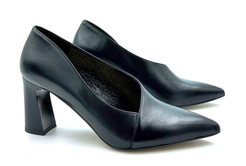 Czółenka Koty 3711 czarny lico (1).jpg