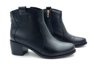 Botki na słupku 5 cm Karollo Violli 3170 czarny lico