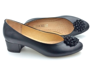 Piękne pantofle czółenka na słupku 3 cm Karollo Violli 772 czarny