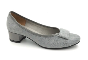 Piękne pantofle Nina West 072 szary jaszczur
