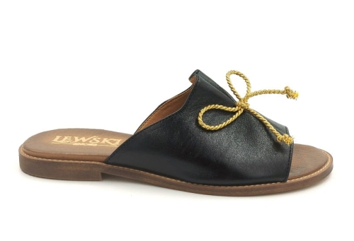 Klapki Lewski 3572 czarny (1).jpg