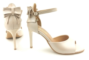 Sandały na szpilce Lewski 3803 beż perła